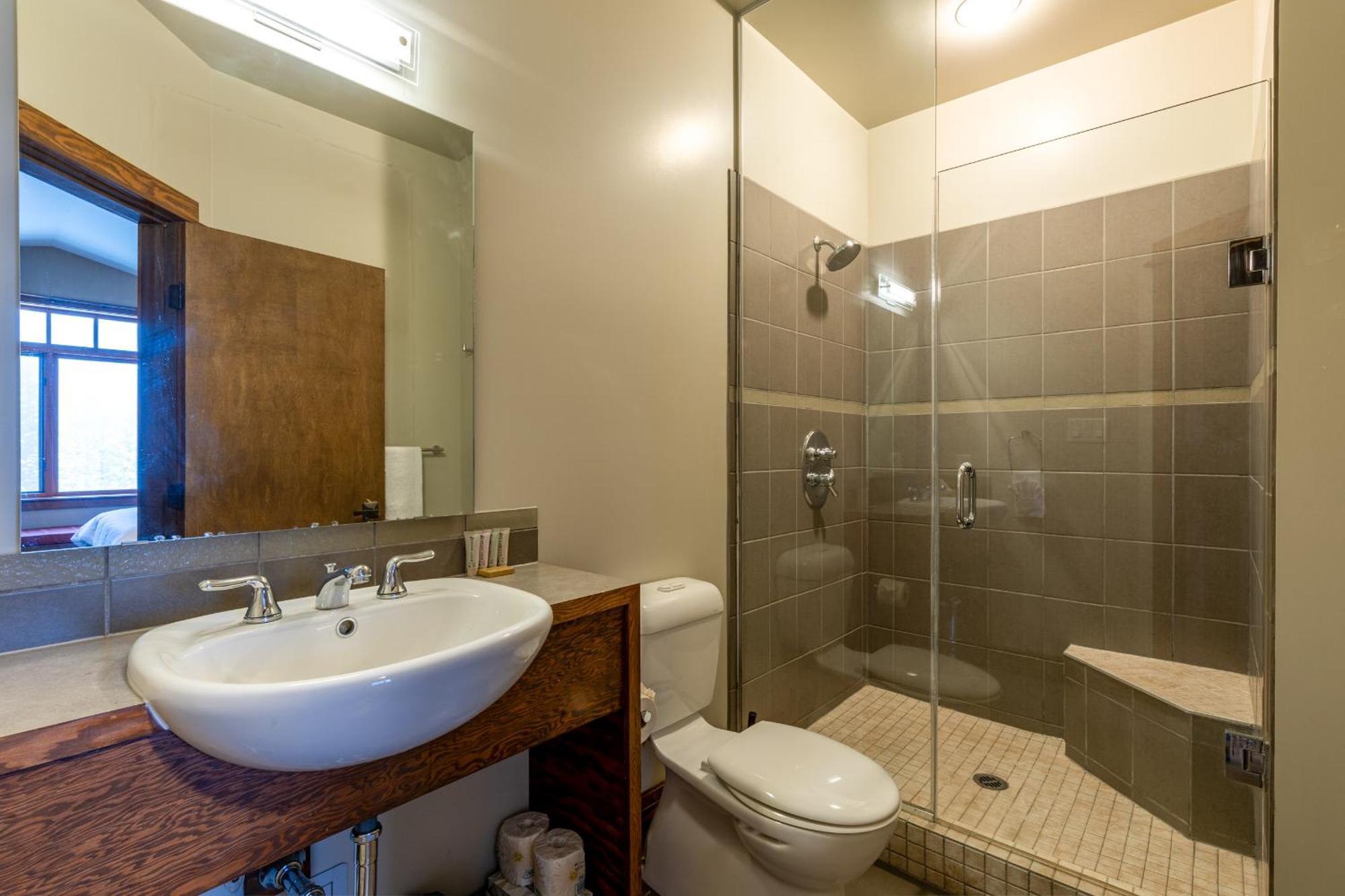 Copper Horse Lodge Golden Εξωτερικό φωτογραφία