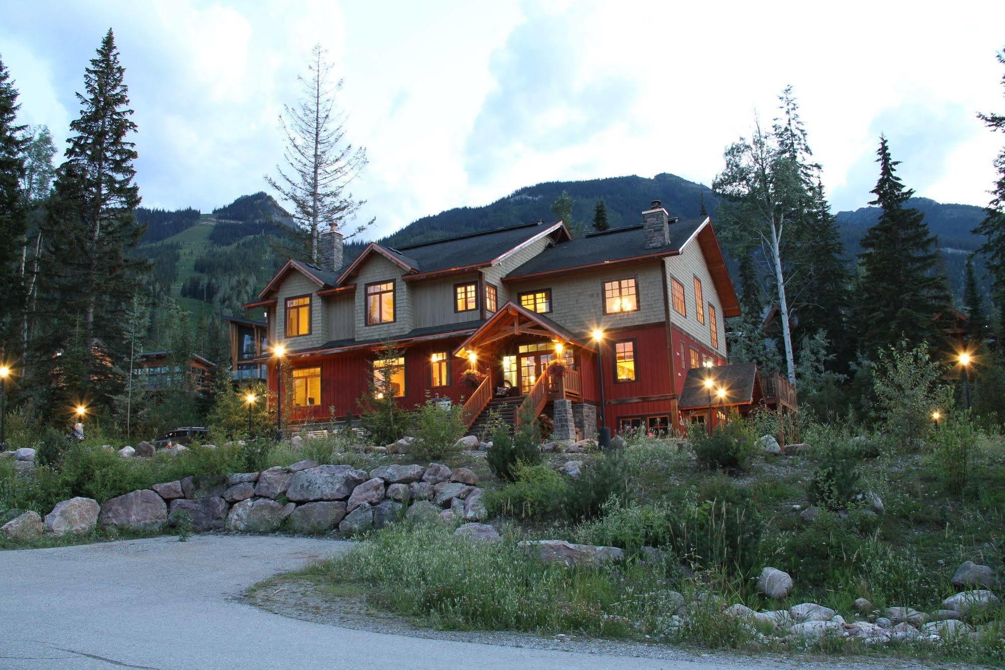 Copper Horse Lodge Golden Εξωτερικό φωτογραφία